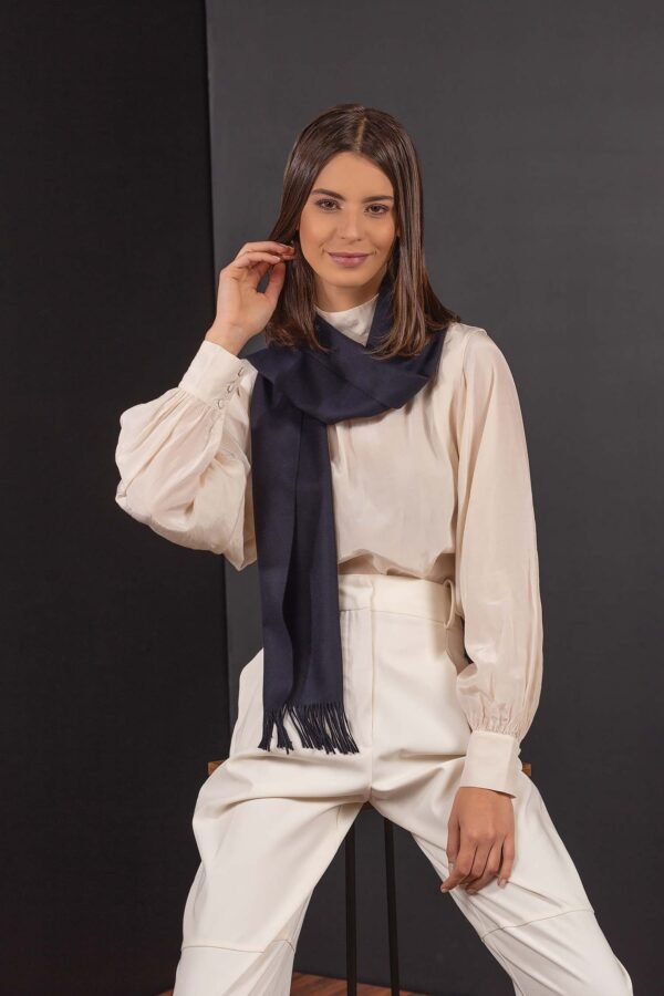 vikunja-schal-basel-30-cm-x180-cm-mit-fransen (7)