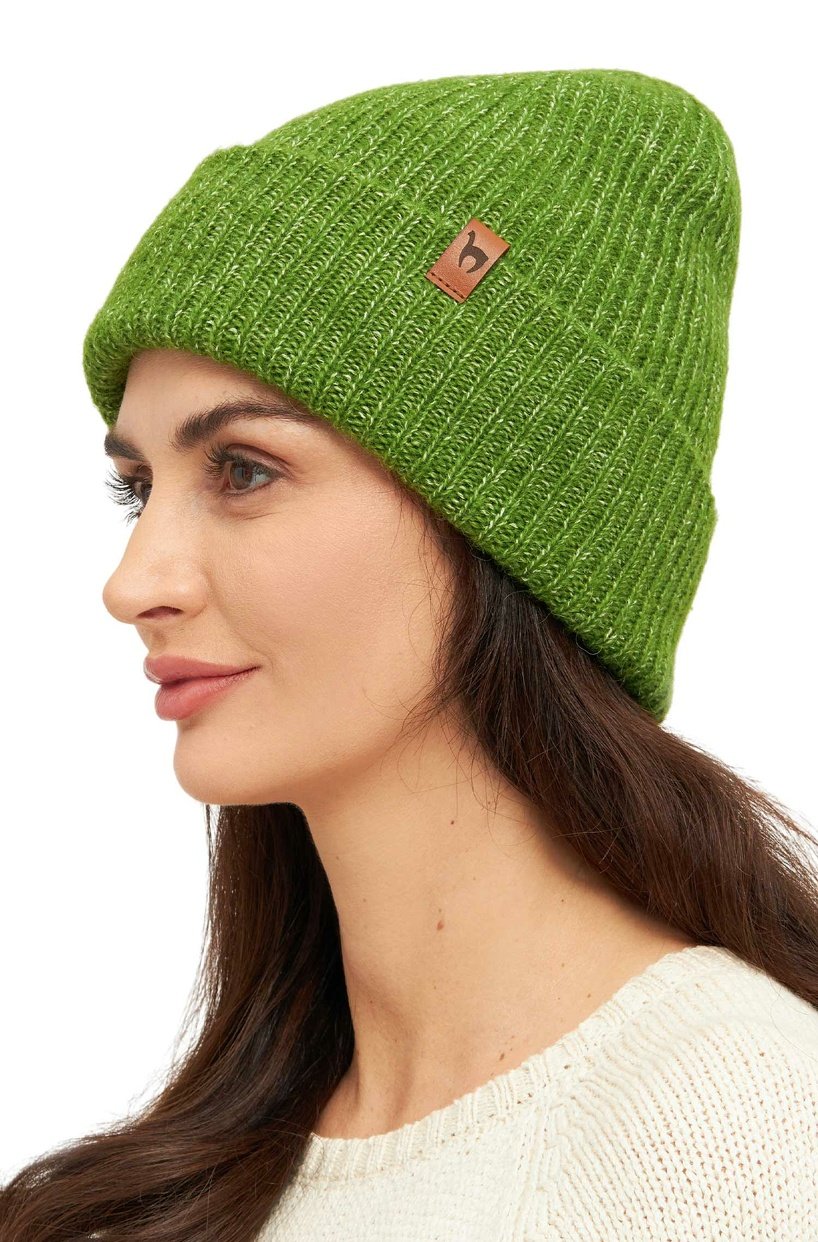 07256_2_apfelgruen_PACA_Muetze_babyalpaka_nachhaltig_waermend_fair_wintermode_ripp_M210_S11_2024_818x1242