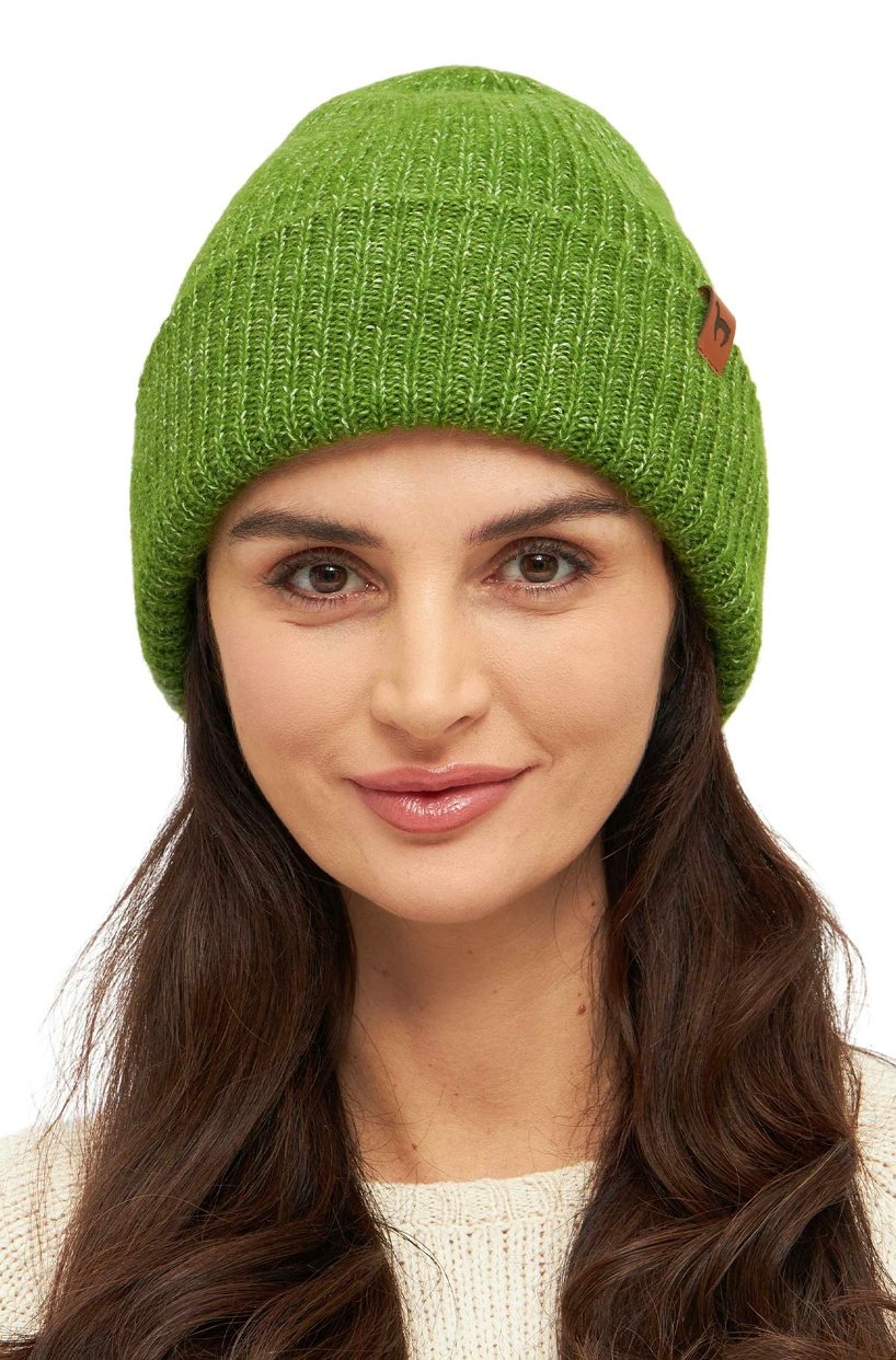 07256_7_apfelgruen_PACA_Muetze_babyalpaka_nachhaltig_waermend_fair_wintermode_ripp_M209_S11_2024_818x1242